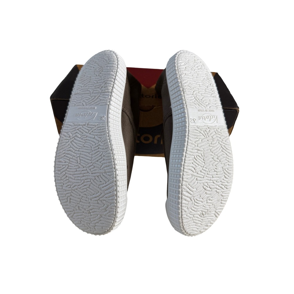 Nw Victoria Kids Taupe Canvas SlipOn Sneakers 06627 Made Spain Size 32 EU/ 1 US - Picture 5 of 7